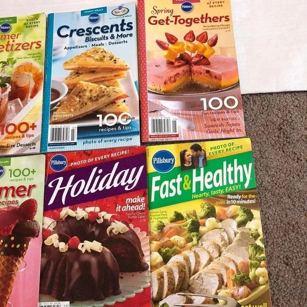 8 pieces lot of Pillsbury Cookbooks